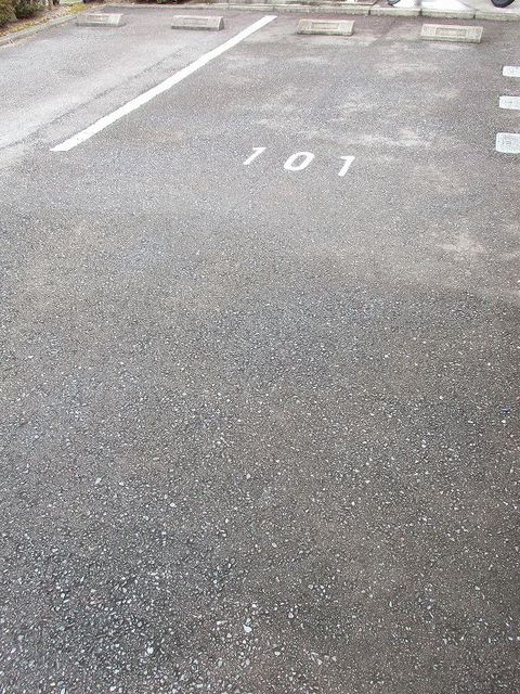 14/20 駐車場