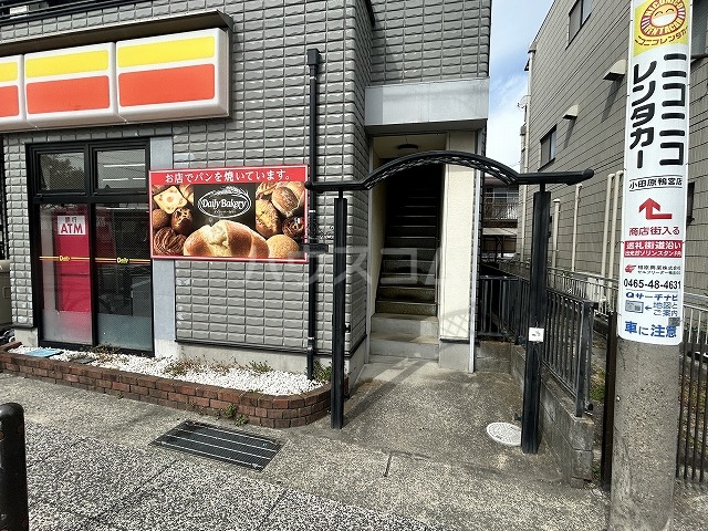 23/26 エントランス