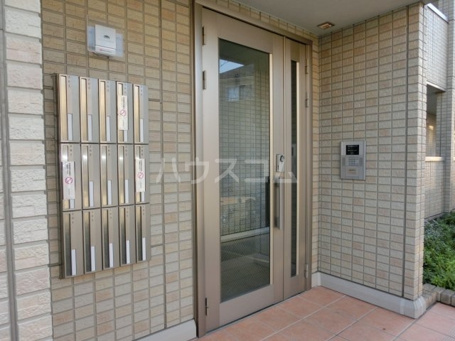 22/30 エントランス