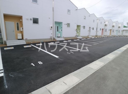 2/3 駐車場