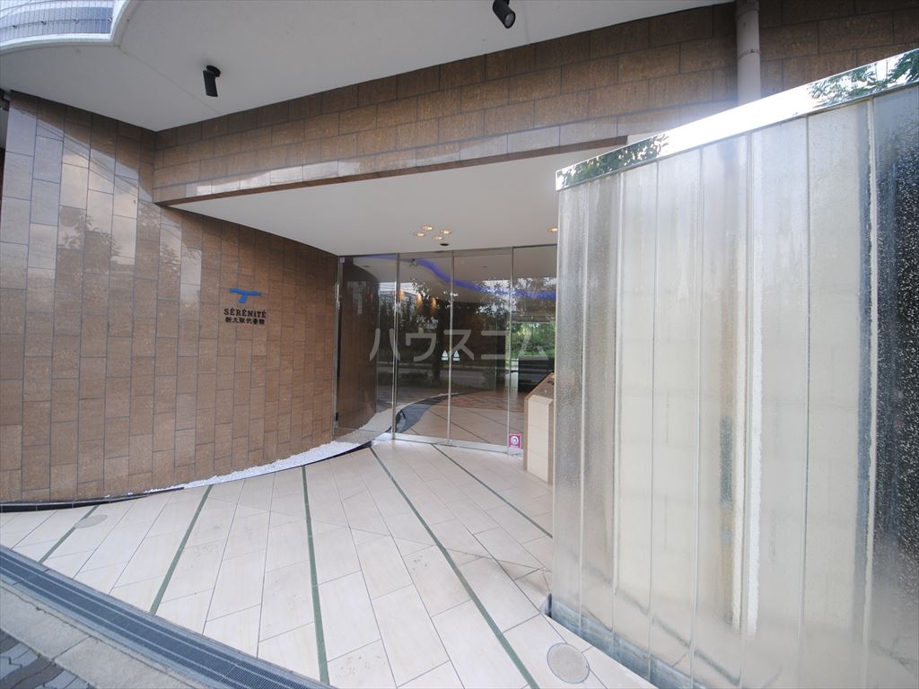 23/30 エントランス