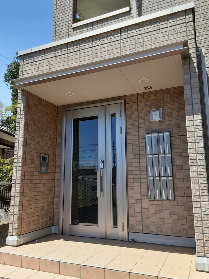 22/30 エントランス