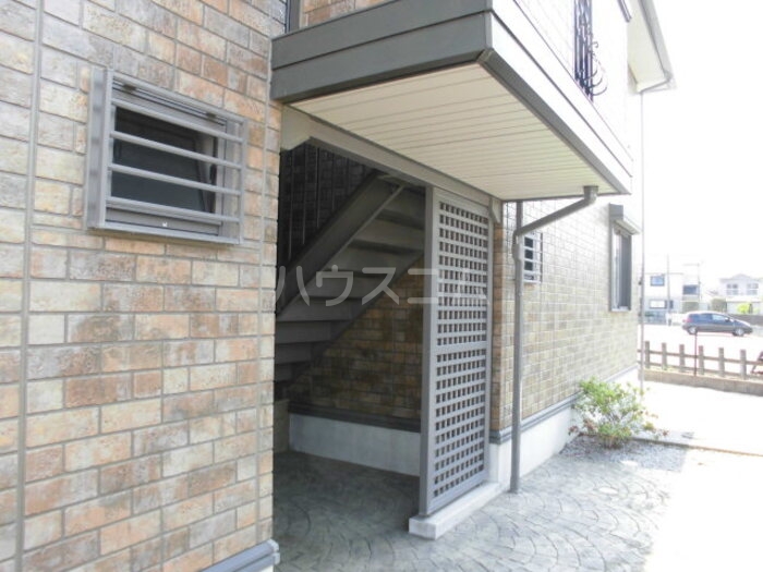 20/30 エントランス