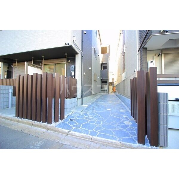 14/24 エントランス