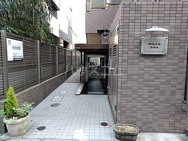 29/30 エントランス