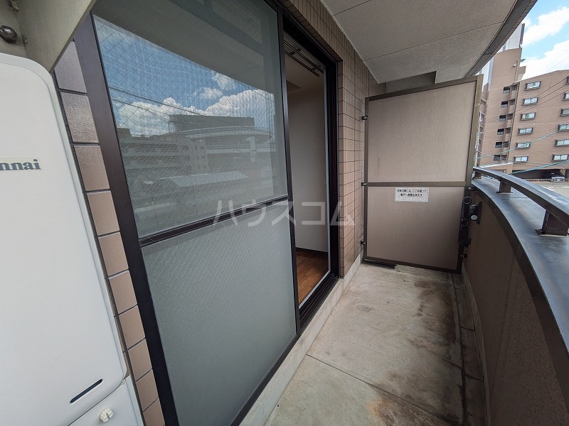 21/30 バルコニー