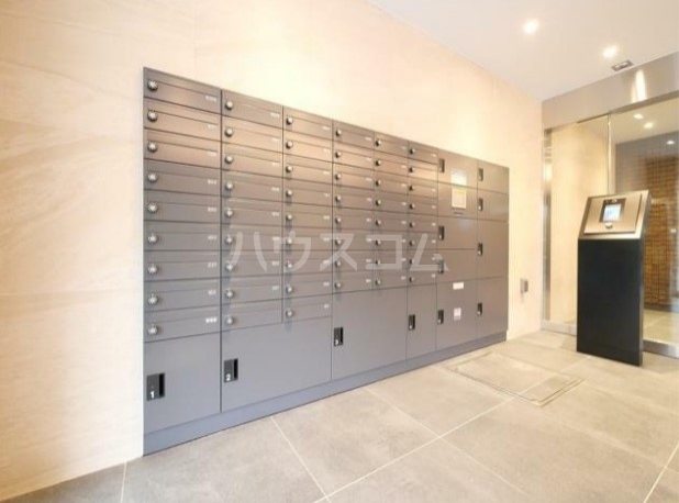 15/17 エントランス