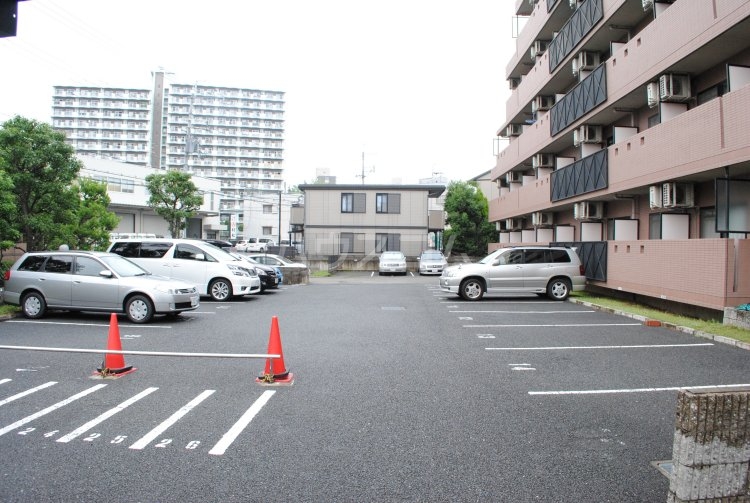 15/23 駐車場