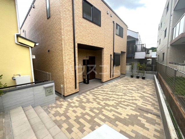 29/30 エントランス