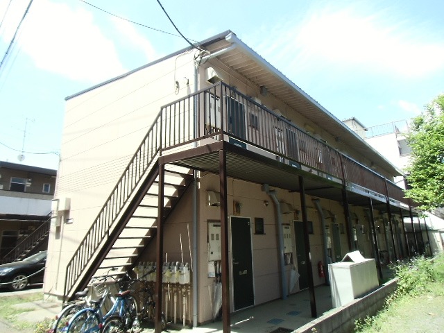 26/30 エントランス