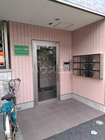 23/30 エントランス