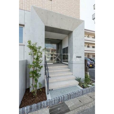 21/24 エントランス