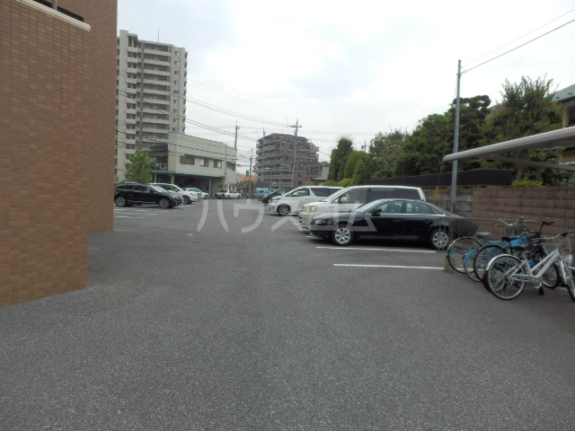 15/23 駐車場