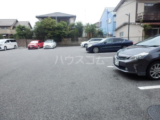 20/28 駐車場