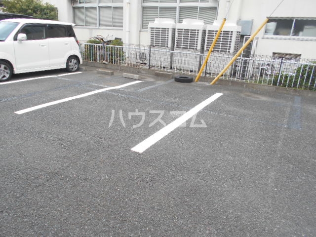 14/21 駐車場