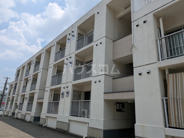 有馬持田マンションの外観