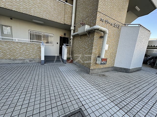 4/5 エントランス