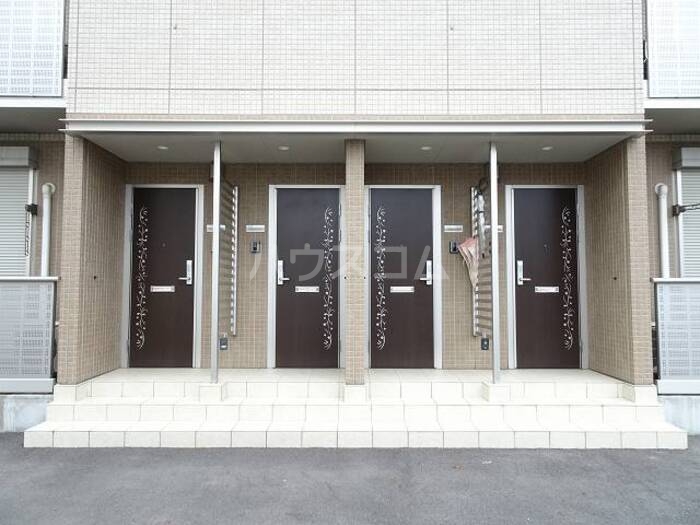 18/20 エントランス