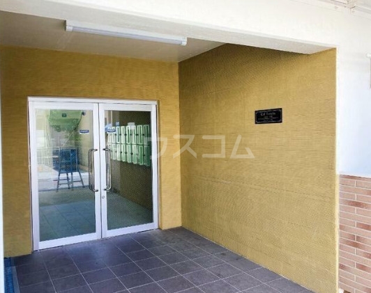 14/19 エントランス