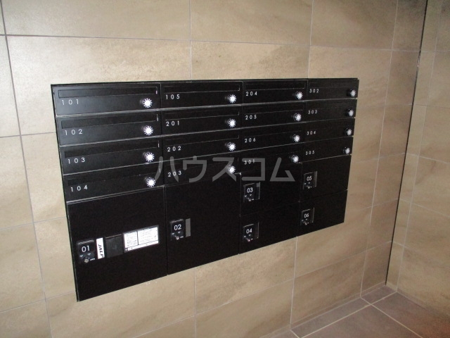 21/23 エントランス