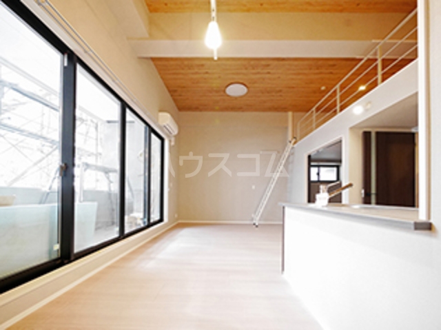 21/30 バルコニー