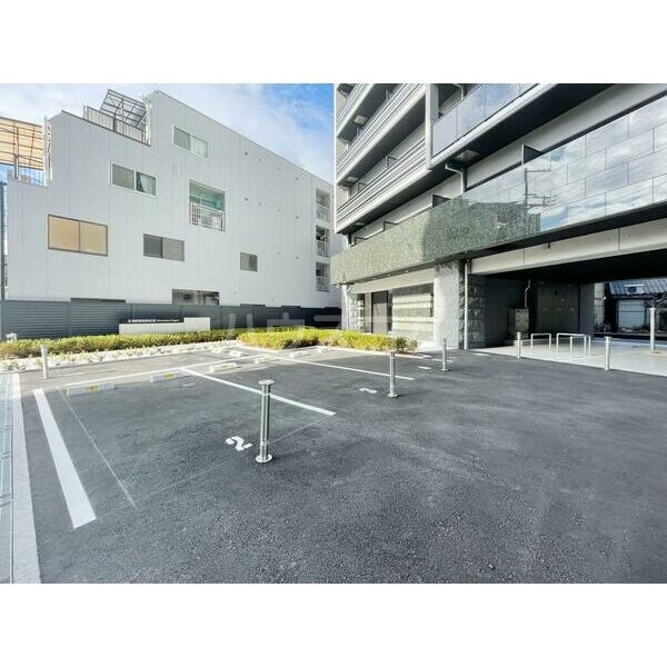 16/27 駐車場