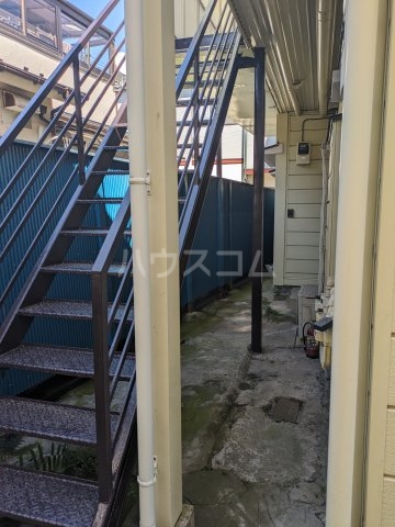 22/26 エントランス