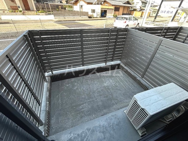 15/26 バルコニー