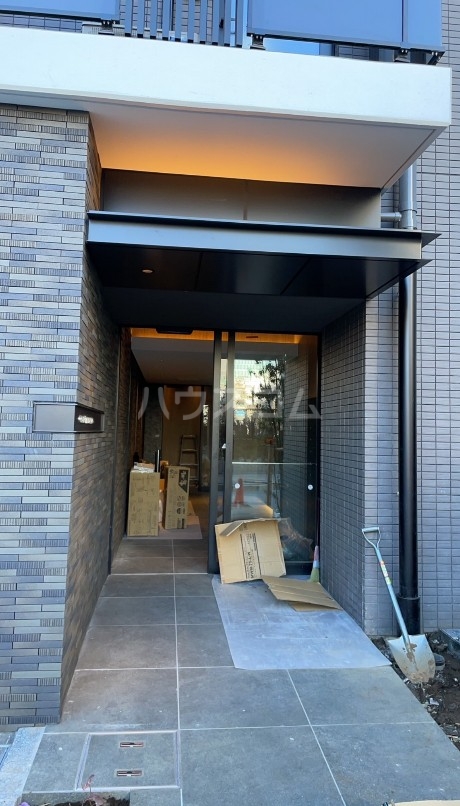 25/30 エントランス