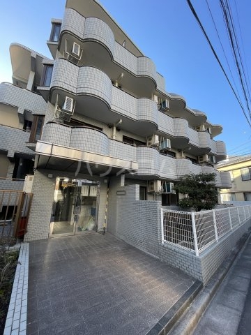 26/30 エントランス