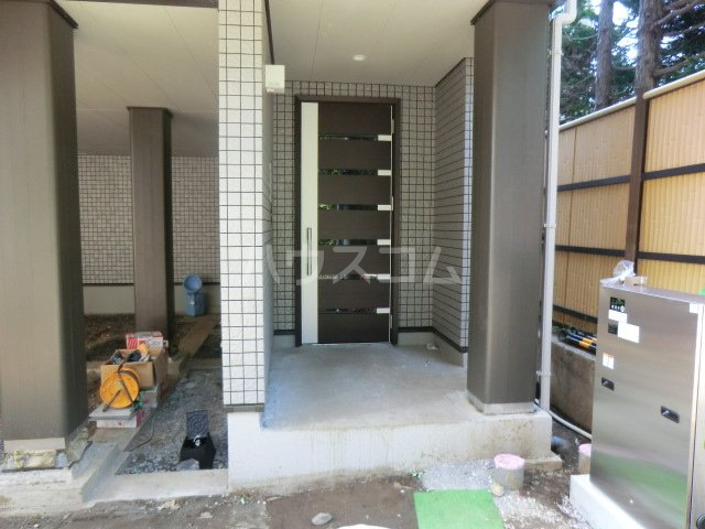 18/20 エントランス