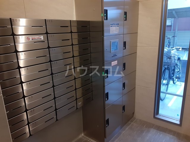 21/23 エントランス