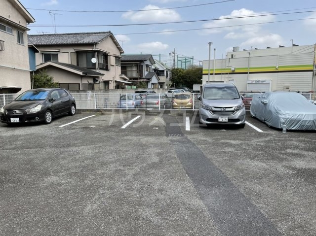 26/30 駐車場