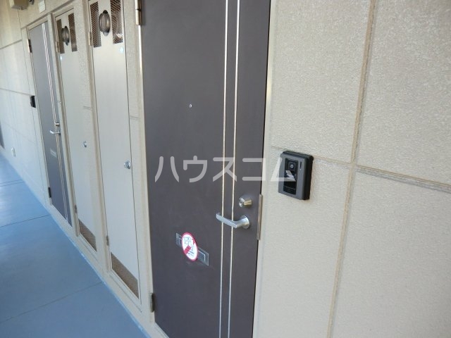 28/30 エントランス