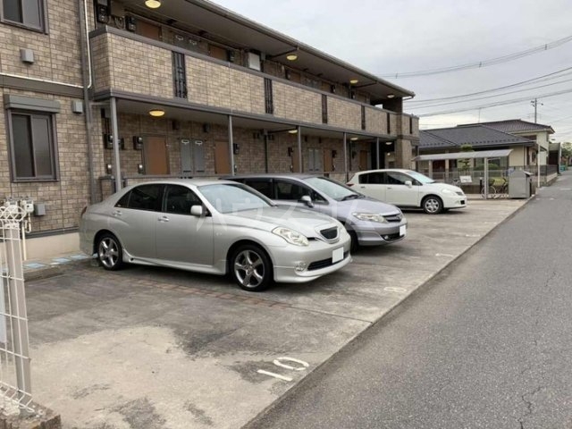 17/27 駐車場