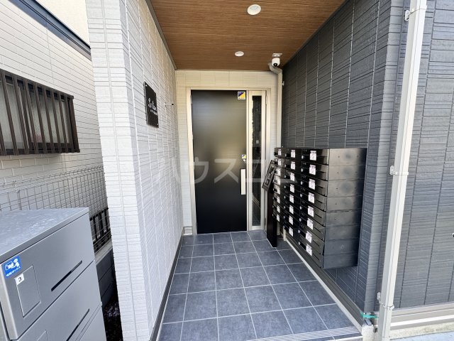 2/3 エントランス