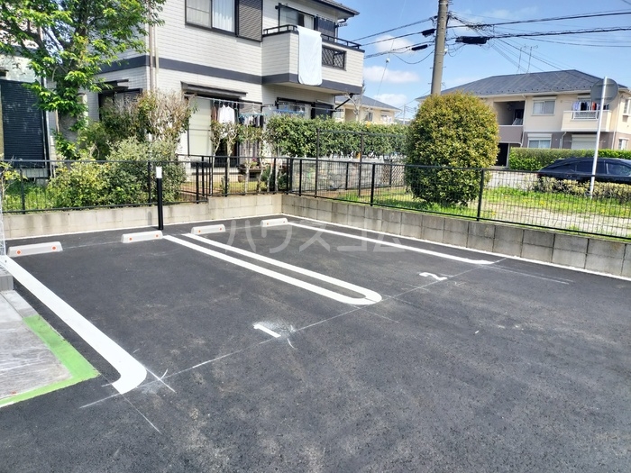 18/21 駐車場