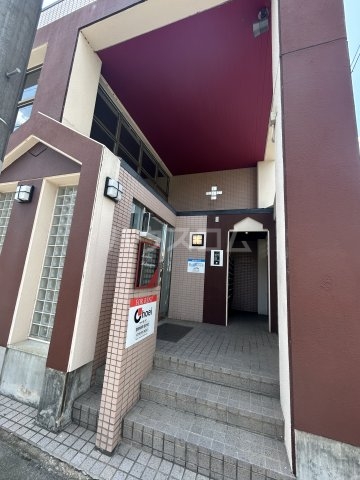 25/30 エントランス