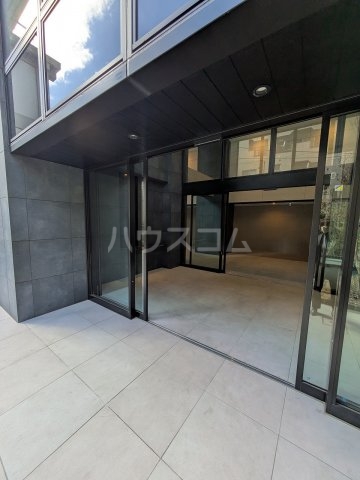 26/30 エントランス