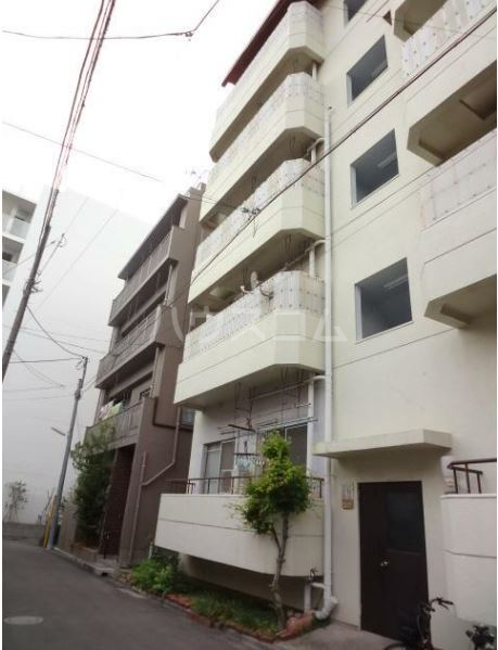 28/30 エントランス