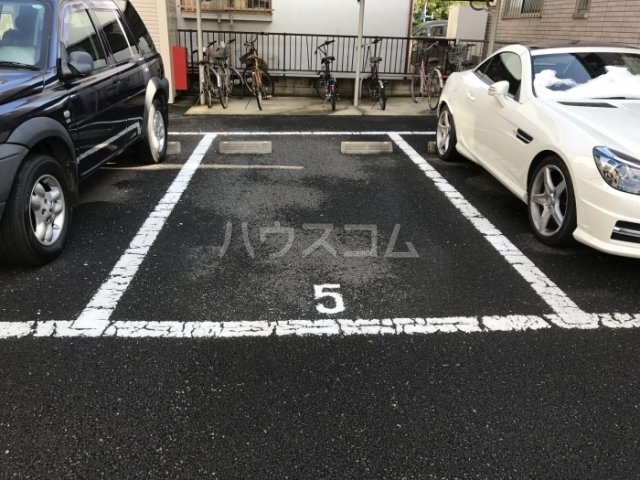 21/30 駐車場