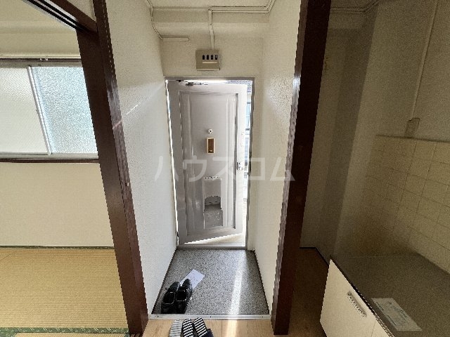 14/30 玄関