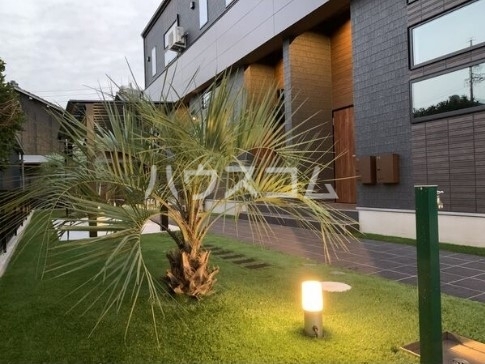 19/27 エントランス