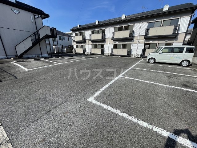 23/30 駐車場