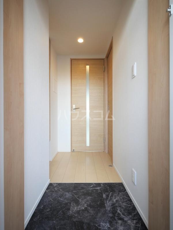 18/25 エントランス