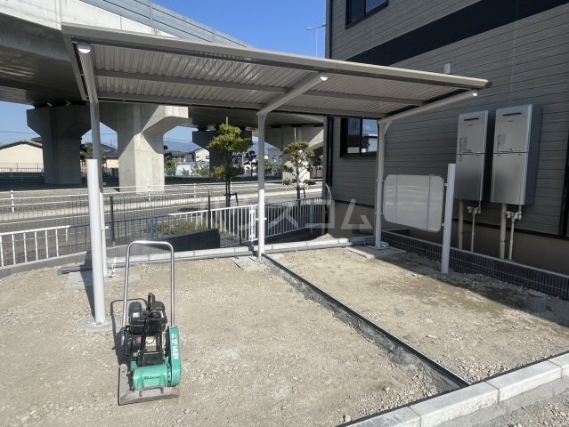 27/30 駐車場