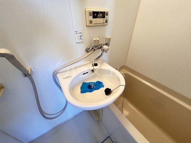 18/27 洗面