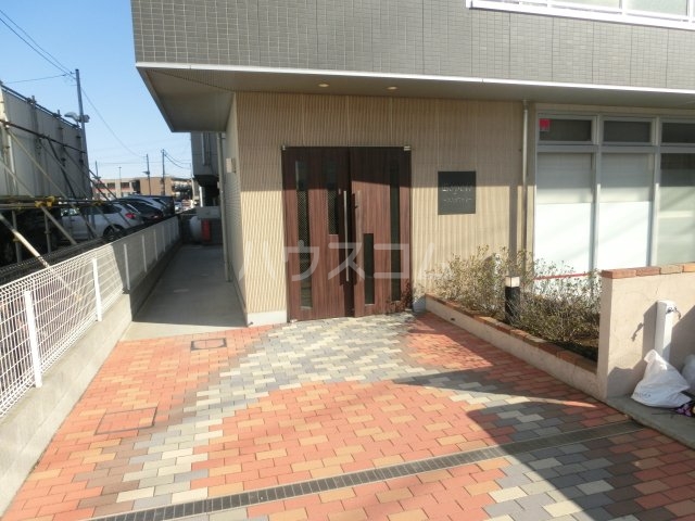 19/29 エントランス