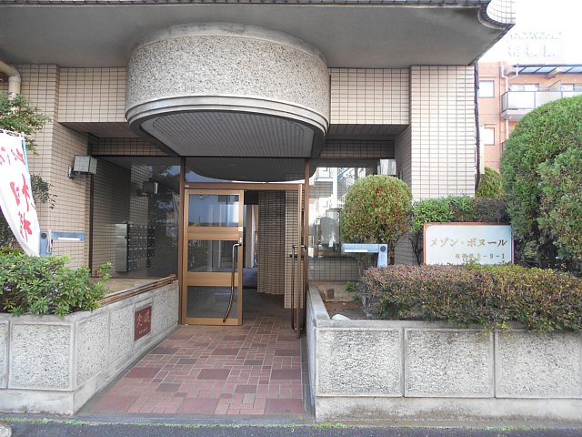 22/30 エントランス