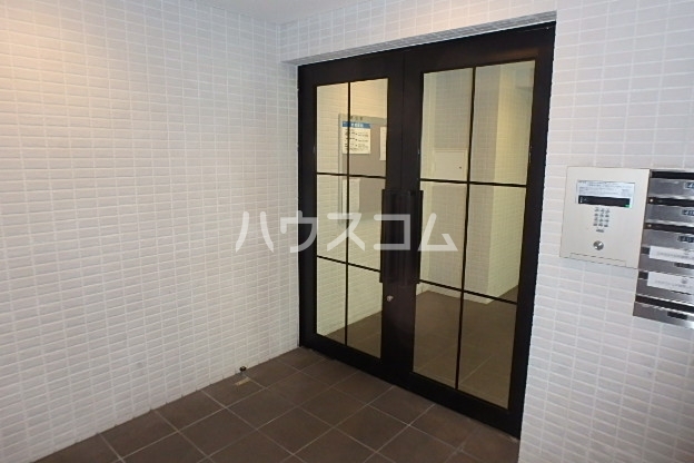 17/26 エントランス